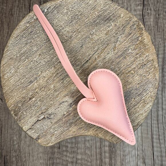 Light Pink Rose Heart Tassel Heart Keychain NEW FAST SHIP - Picture 2 of 6